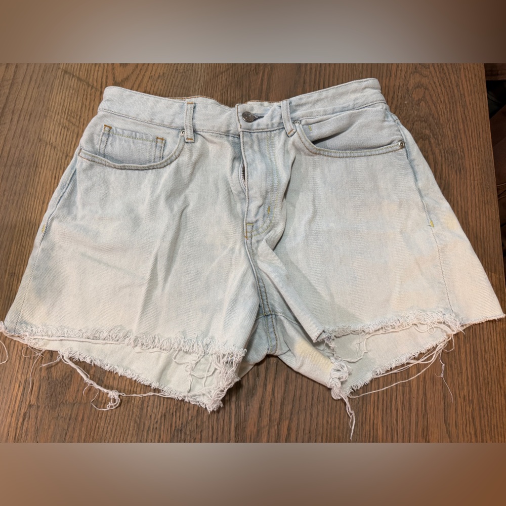 Quiksilver Light Wash Denim Cutoff Shorts Size 30 Frayed Hem